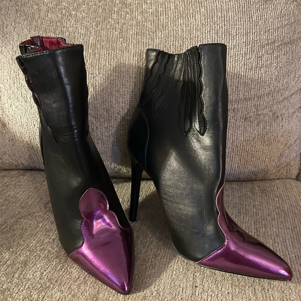 Hot topic sea witch Ursula inspired size 9 boots